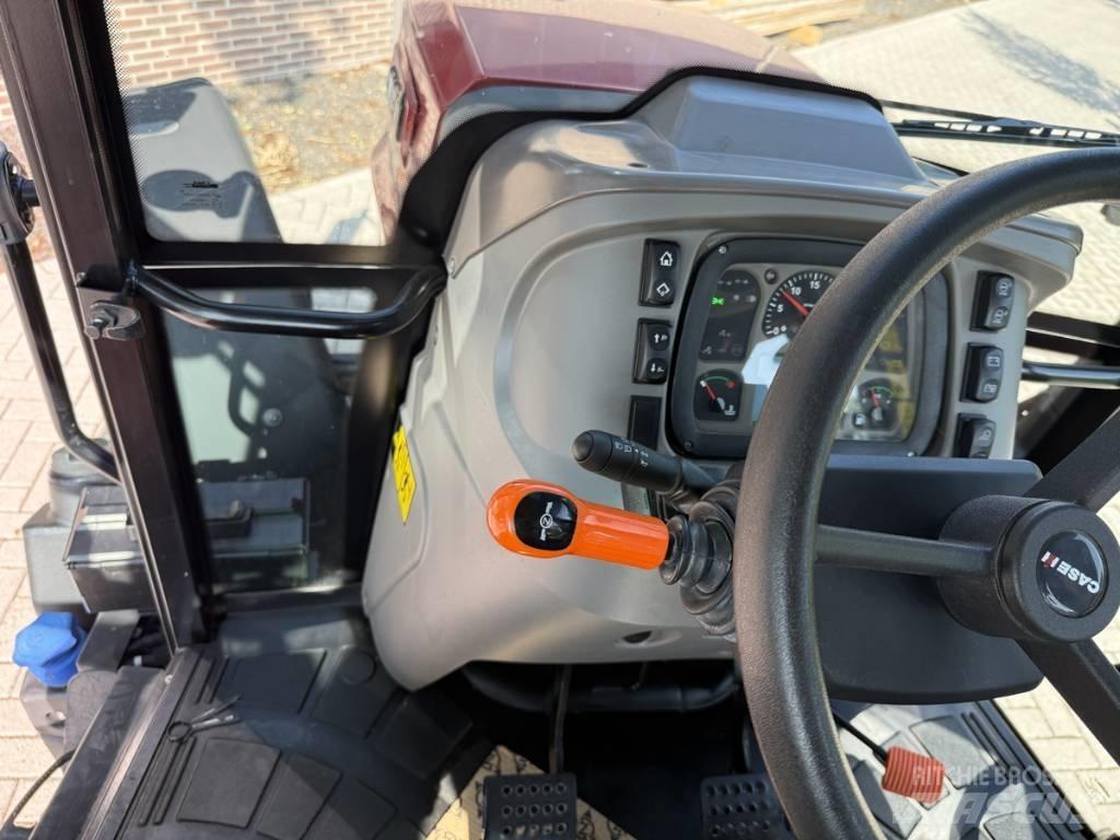 CASE Farmall 100X الجرارات
