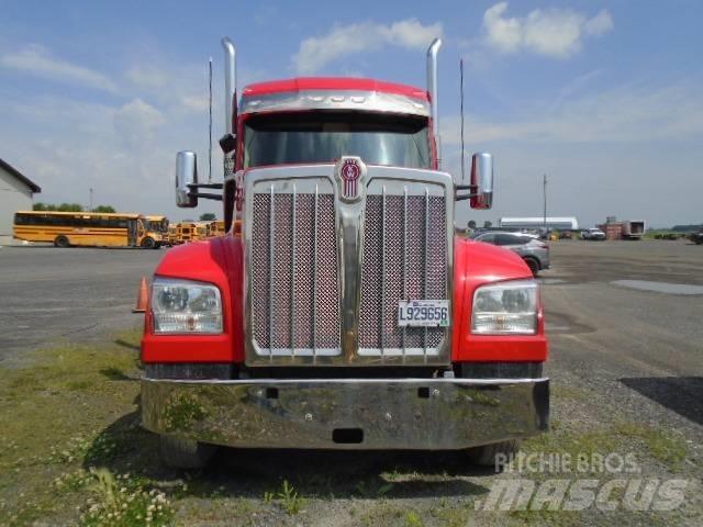 Kenworth W 990 وحدات الجر