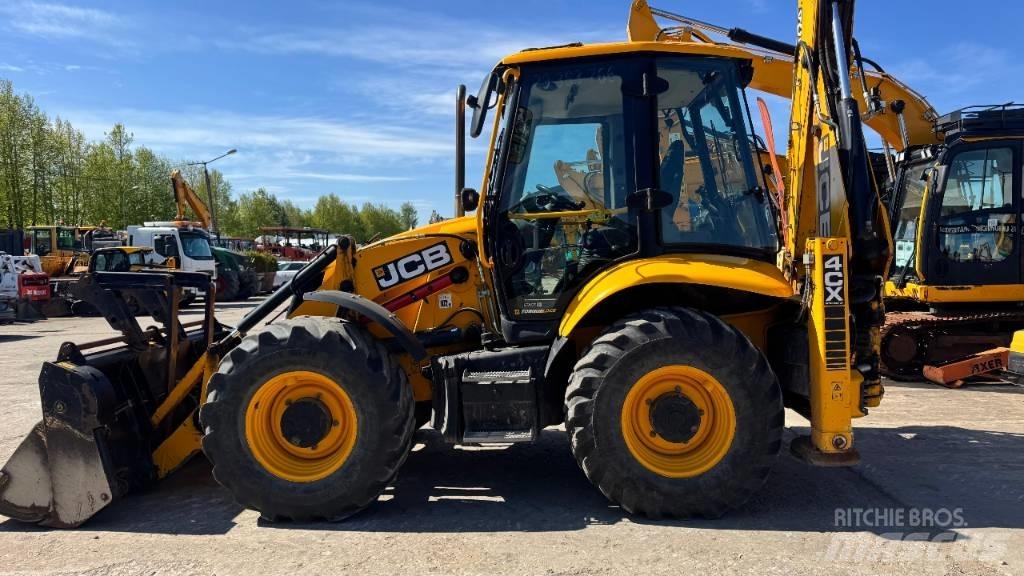 JCB 4 CX لوادر ذات جرافات عكسية