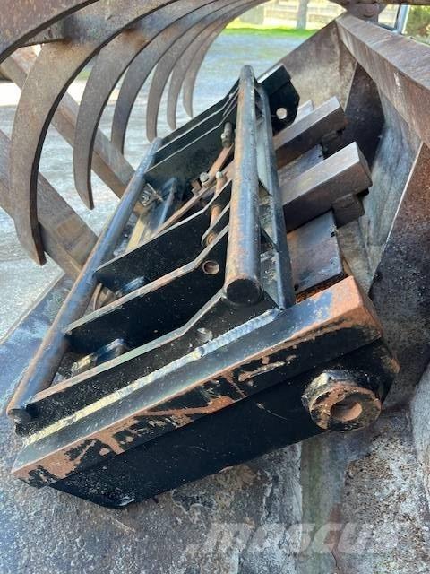 John Deere 3400 مناولات متداخلة