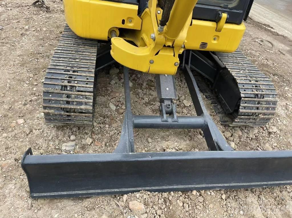 Komatsu PC 40MR حفارات صغيرة أقل من 7 طن (حفارات صغيرة)