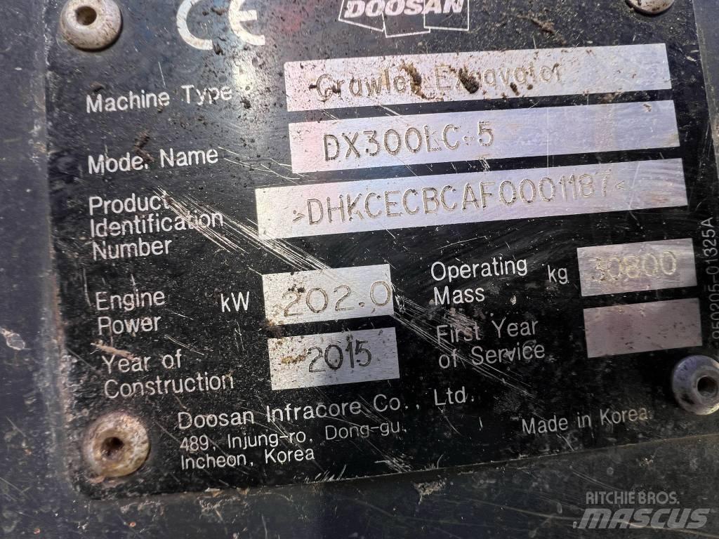 Doosan DX 300 LC-5 حفارات زحافة