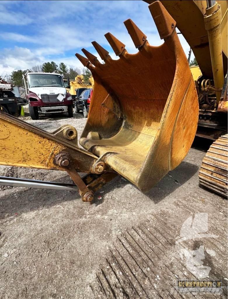 CAT 320 B L حفارات زحافة