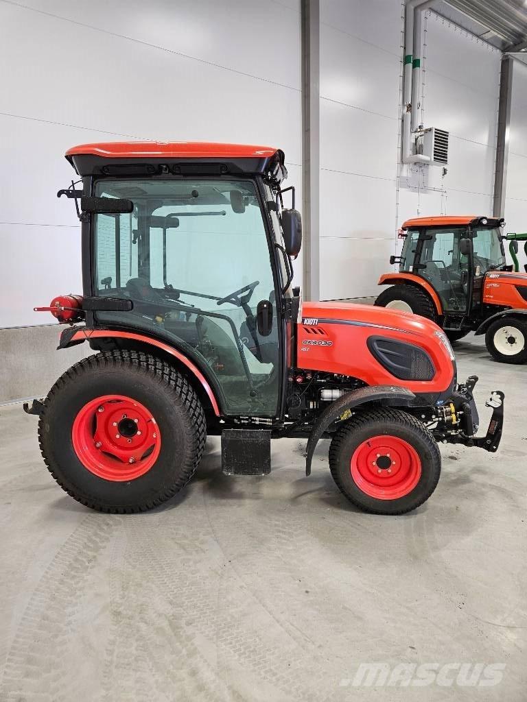 Kioti CK 4030 HST الجرارات