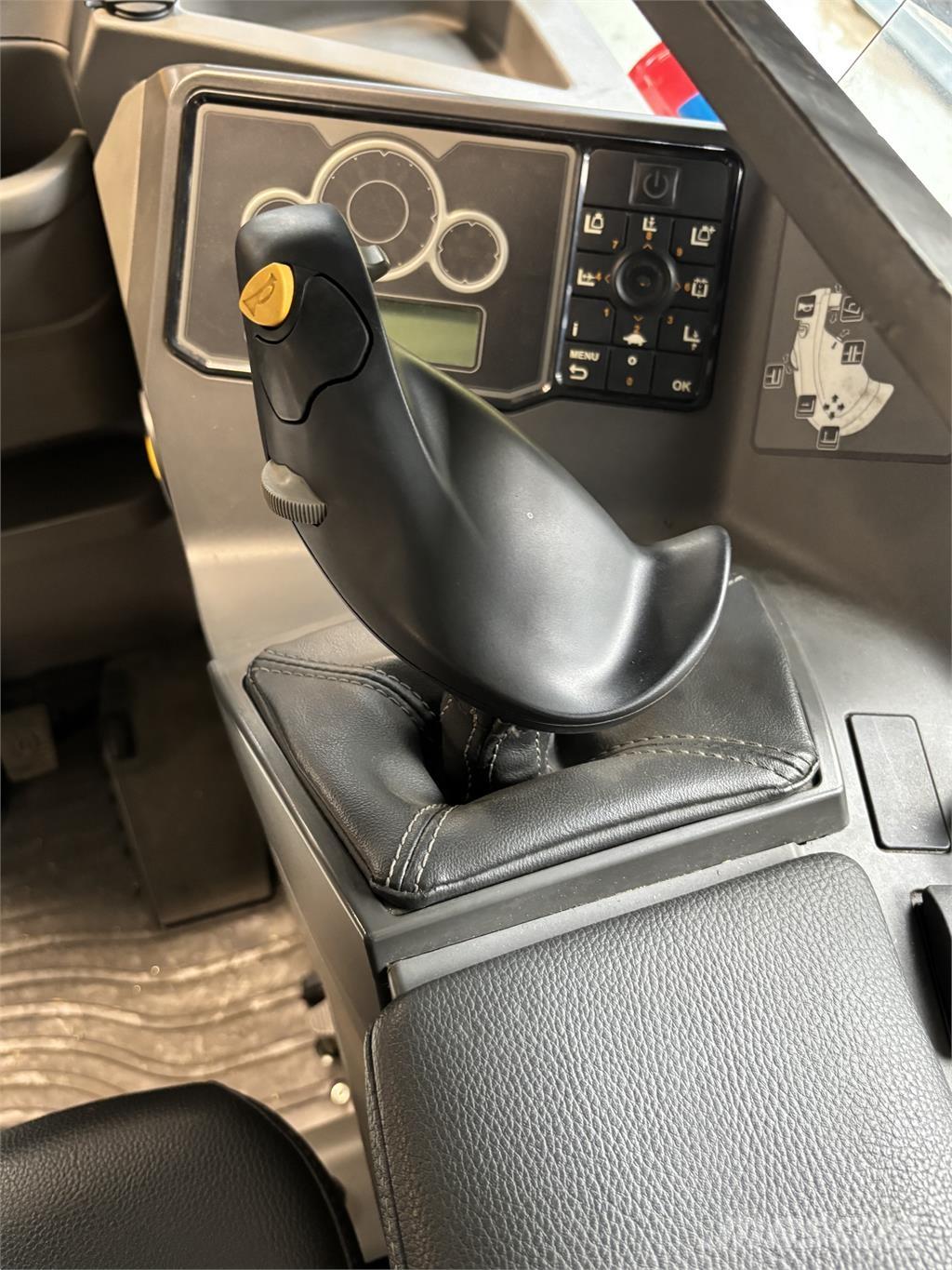 Atlet UHD200 شاحنة مناولة