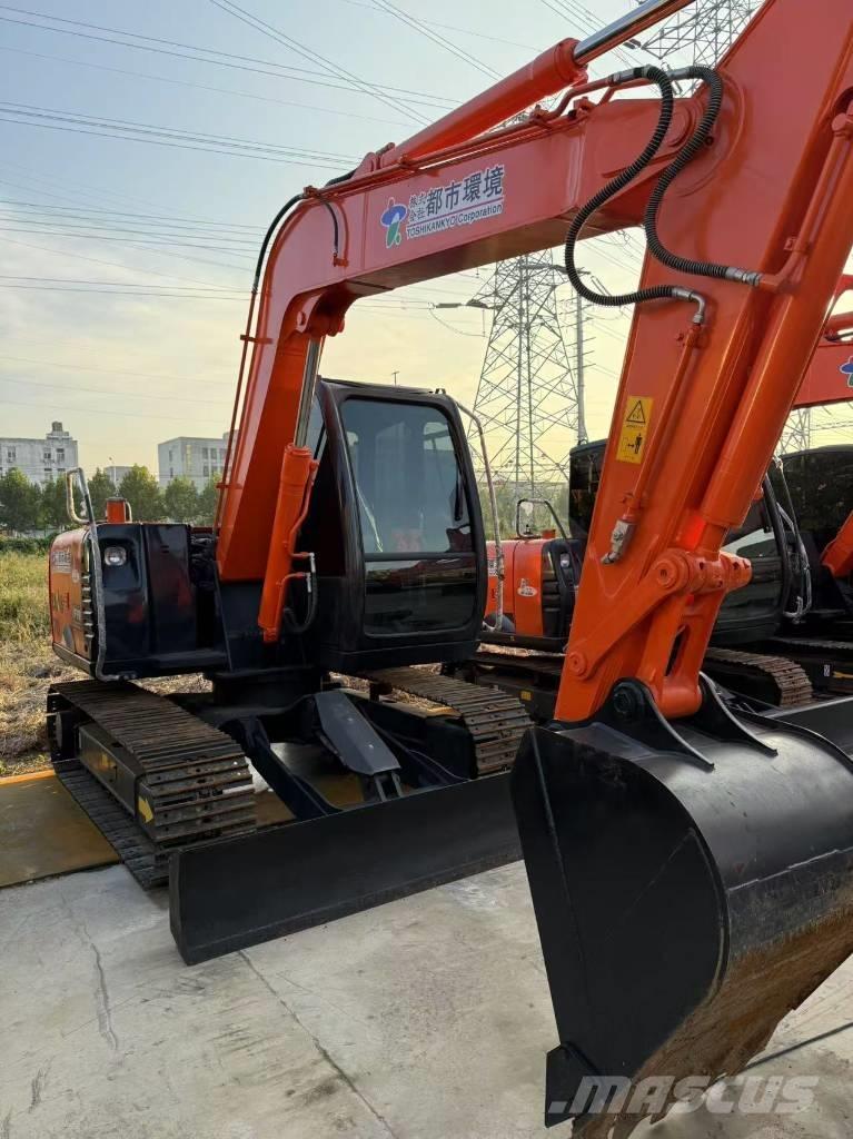 Hitachi Zaxis 70 حفارات زحافة