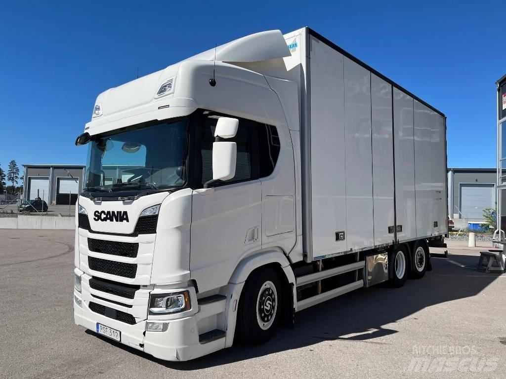 Scania R500B6X2*4NB شاحنات ذات هيكل صندوقي