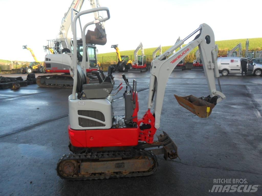 Takeuchi TB210R حفارات صغيرة أقل من 7 طن (حفارات صغيرة)