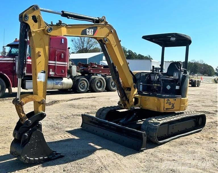CAT 304 C CR حفارات صغيرة أقل من 7 طن (حفارات صغيرة)