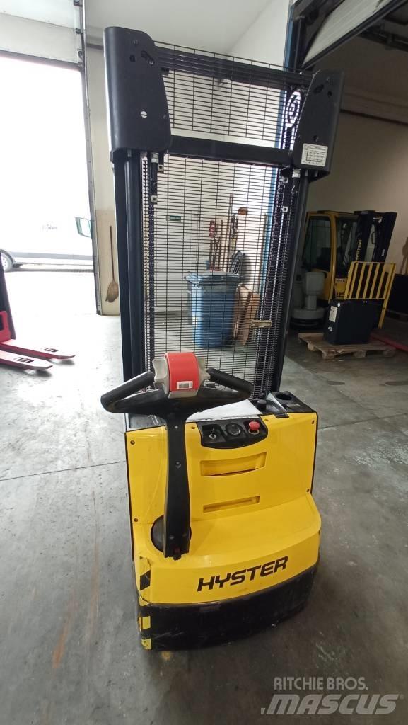 Hyster S 1.2 شاحنات مناولة ذات منصة نقالة يدوية