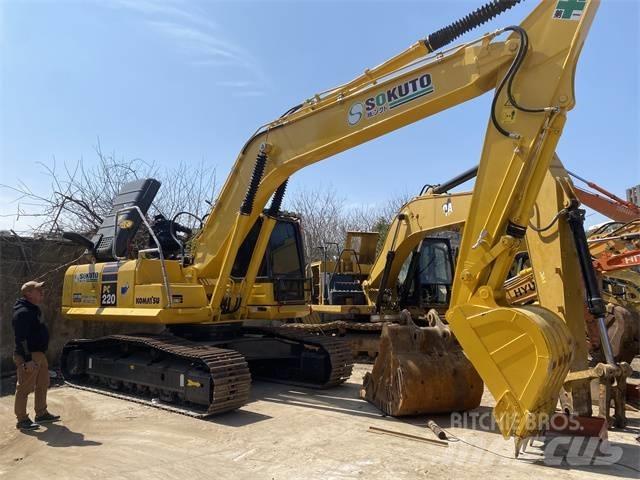Komatsu PC 220-8 حفارات زحافة
