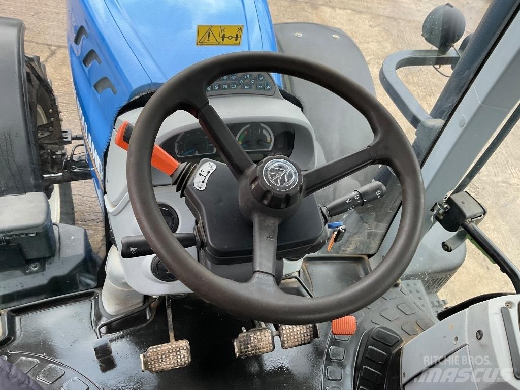 New Holland T 7.245 الجرارات