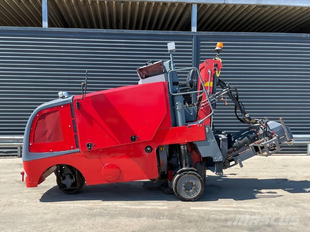 Wirtgen W 50 DC ماكينات الكشط البارد للأسفلت