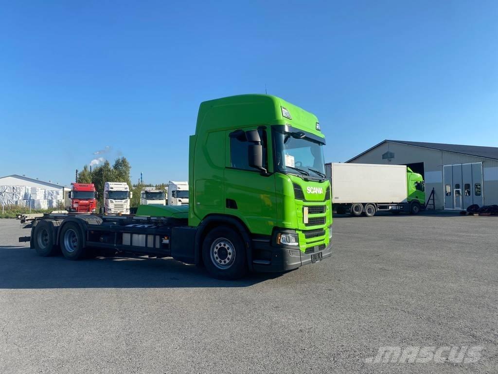 Scania R500 شاحنات بمقصورة وهيكل