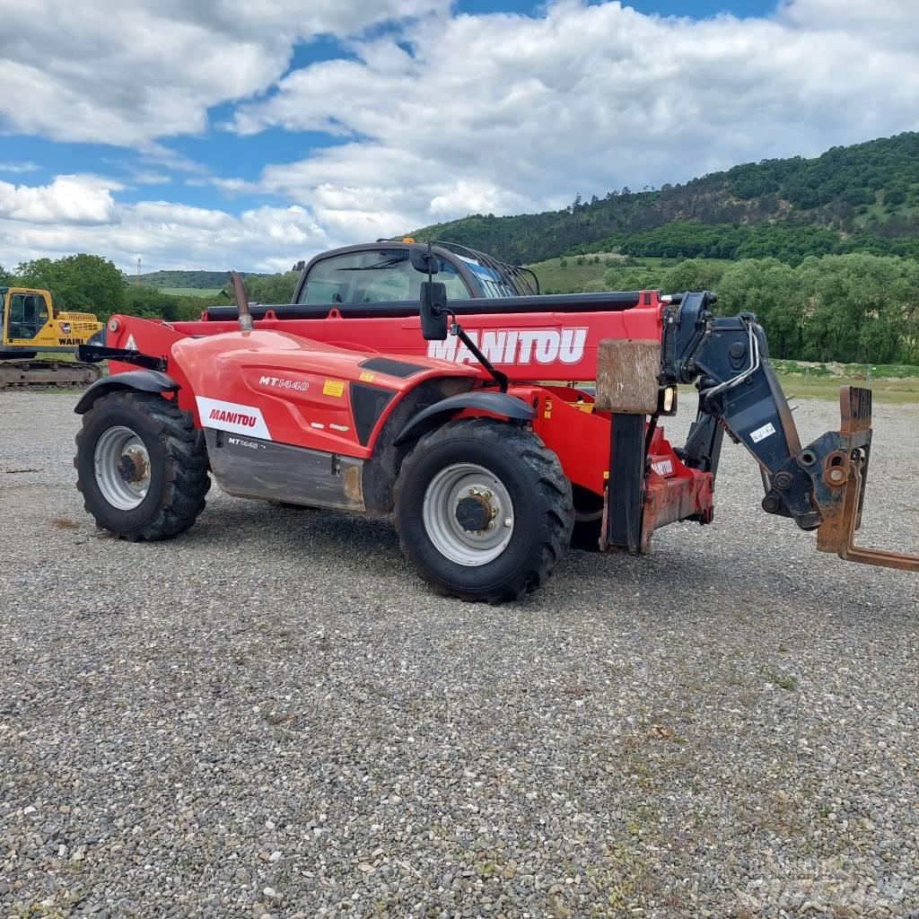 Manitou MT 1440 مناولات متداخلة