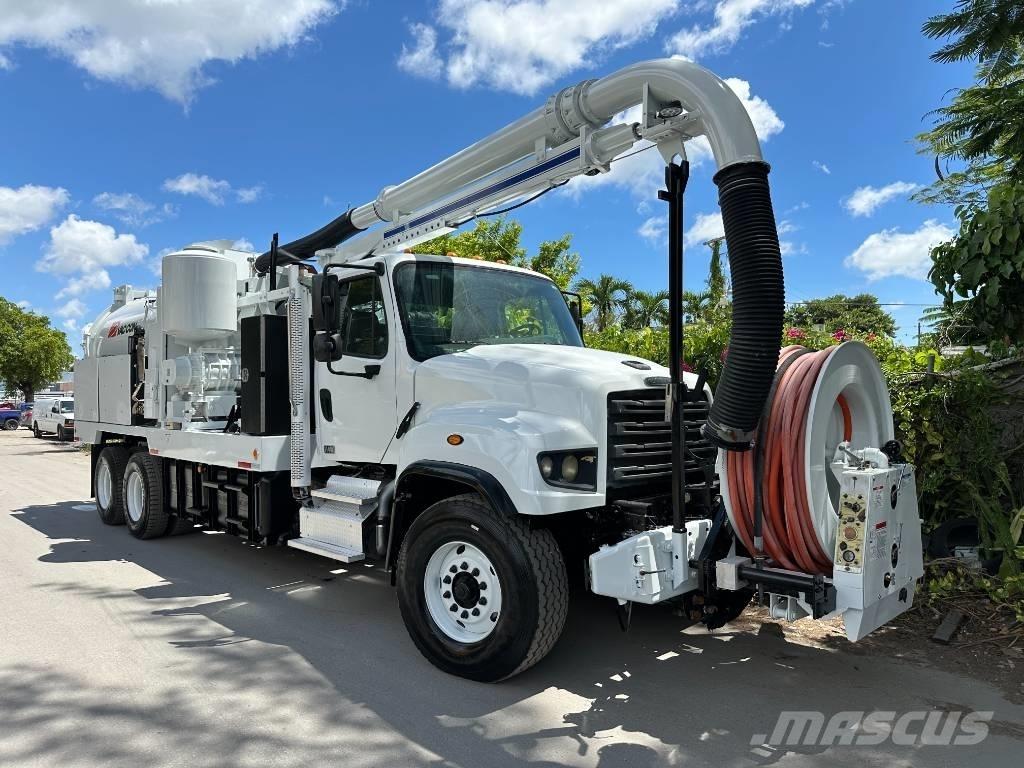 Freightliner 114 SD شاحنات مزدوجة / خلخلة