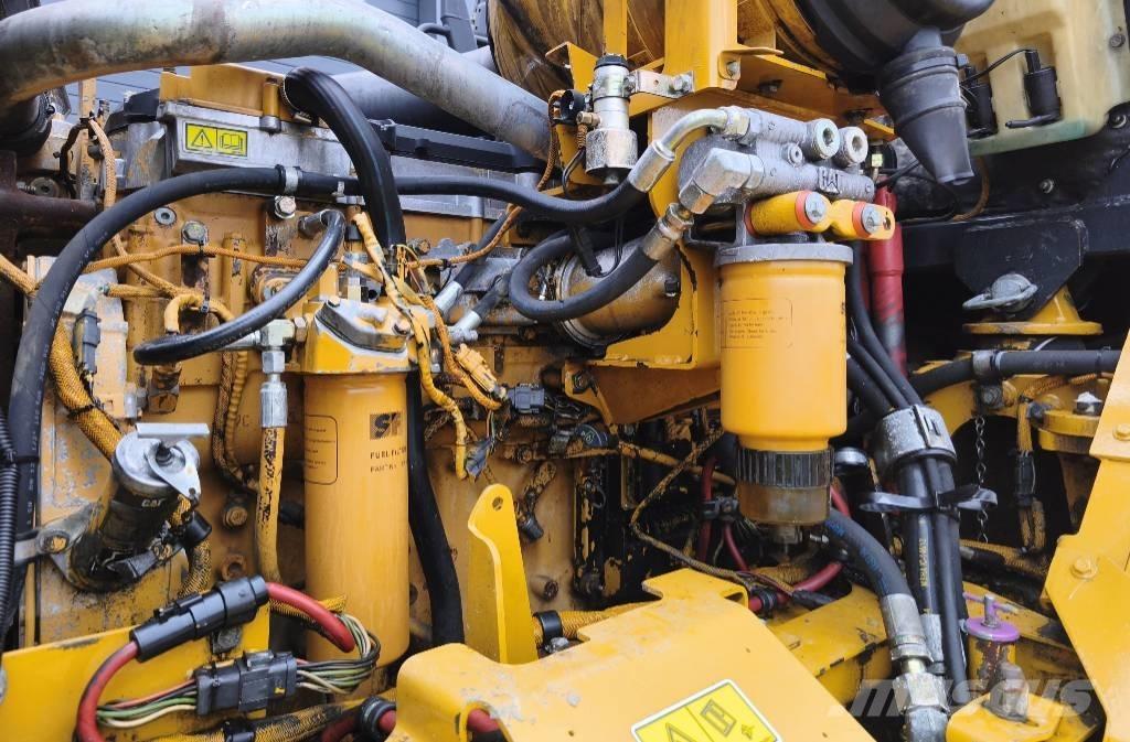 CAT 730 ساحبات مفصلية