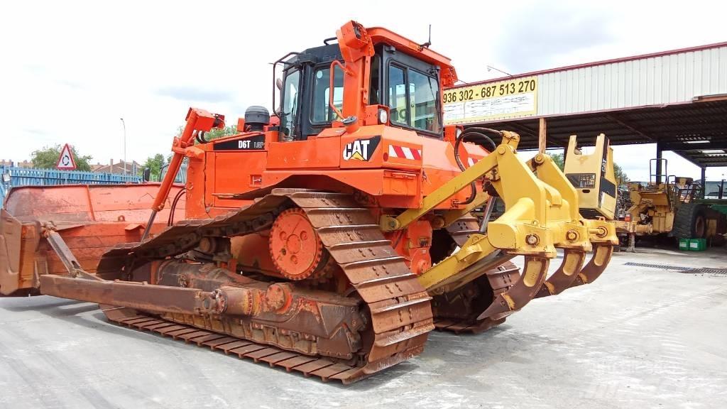 CAT D6T LGP بلدوزرات مجنزرة