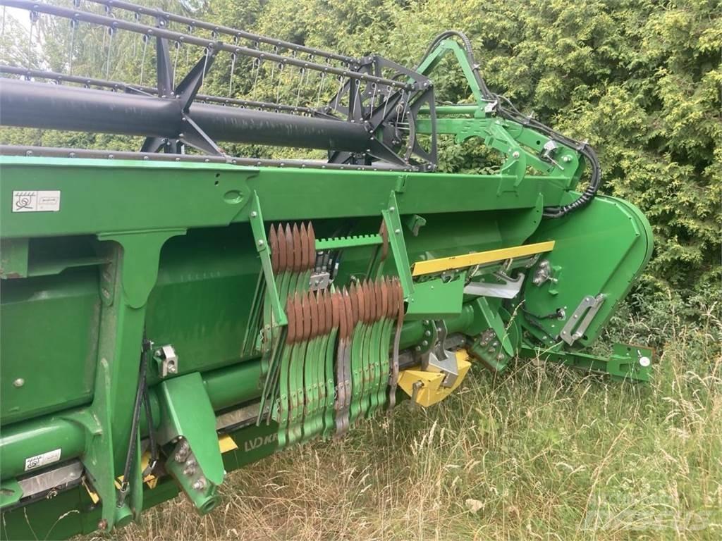John Deere T560 حصادات