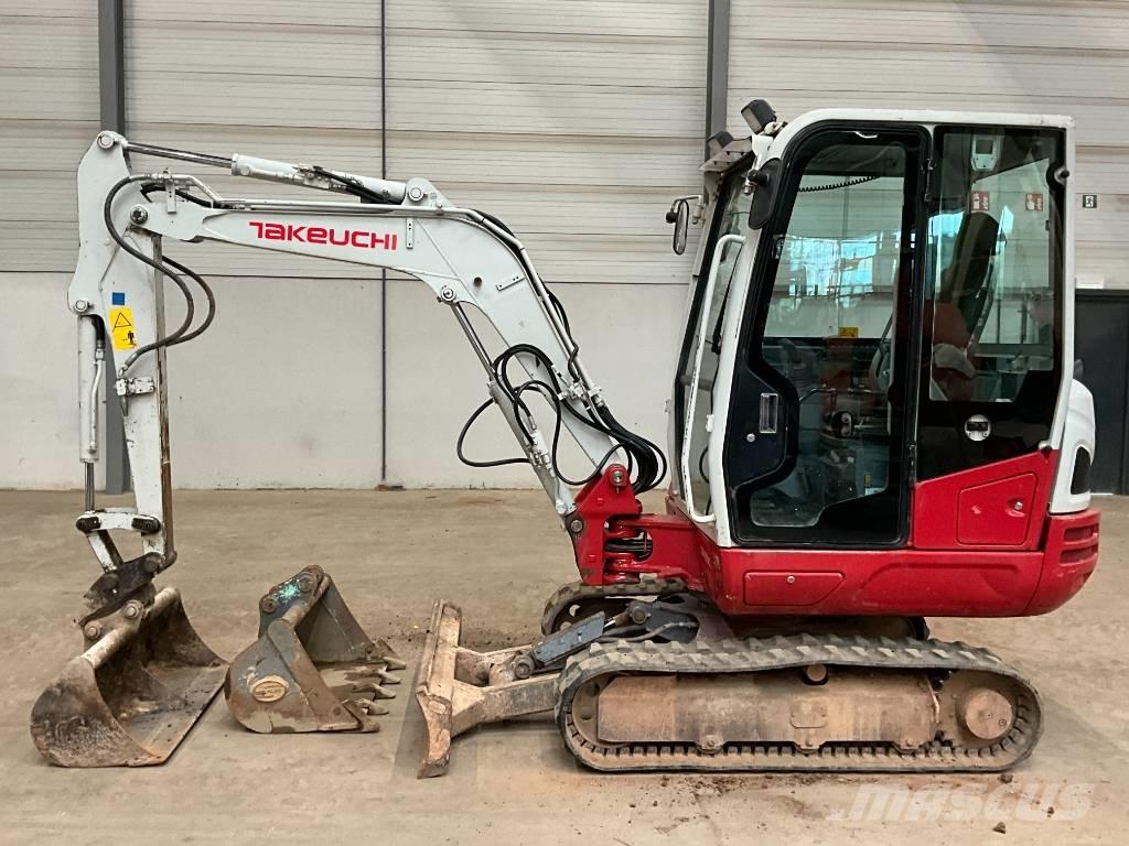 Takeuchi TB 230 حفارات صغيرة أقل من 7 طن (حفارات صغيرة)