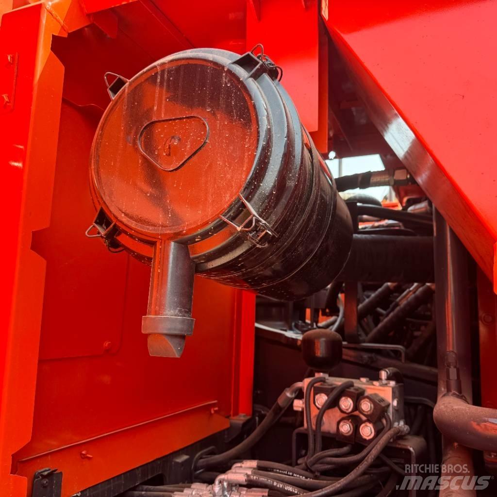 Doosan DX 225 LCA حفارات زحافة