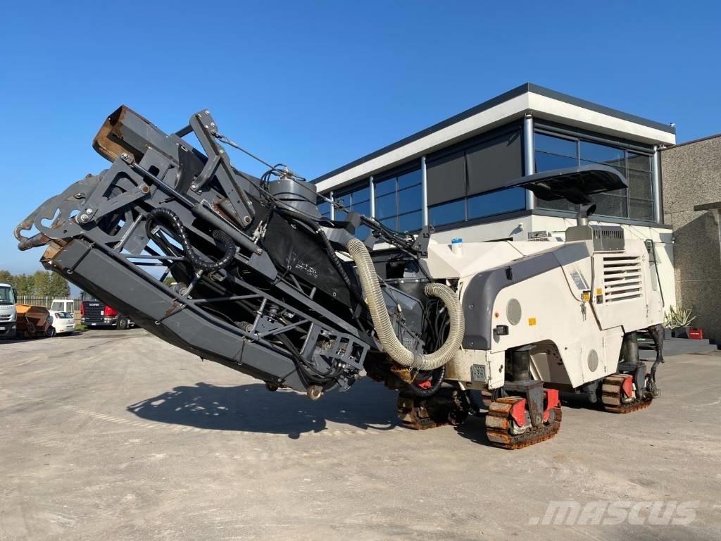 Wirtgen W 100 Fi ماكينات الكشط البارد للأسفلت