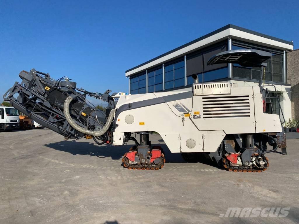 Wirtgen W 100 Fi ماكينات الكشط البارد للأسفلت