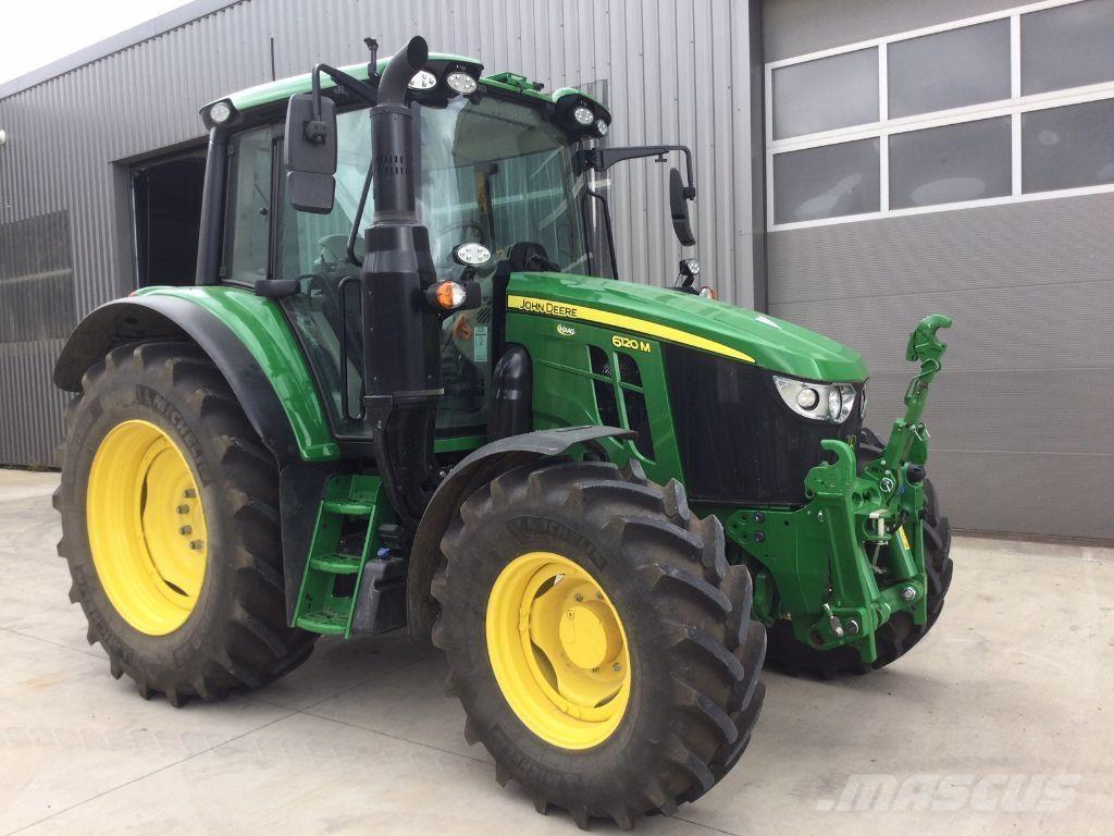 John Deere 6120 M الجرارات