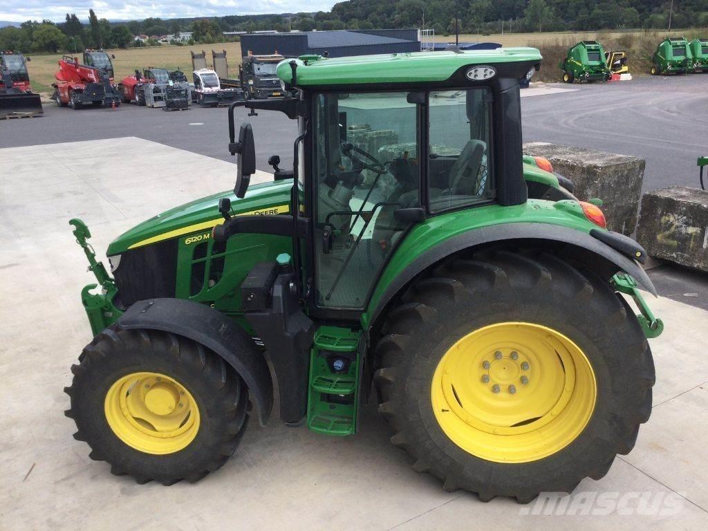 John Deere 6120 M الجرارات