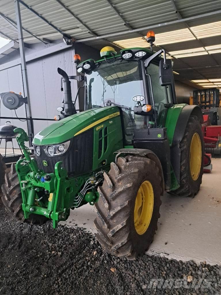 John Deere 6120 M الجرارات