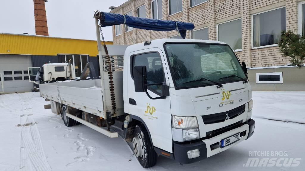 Mitsubishi FUSO شاحنات مسطحة/مفصلية الجوانب