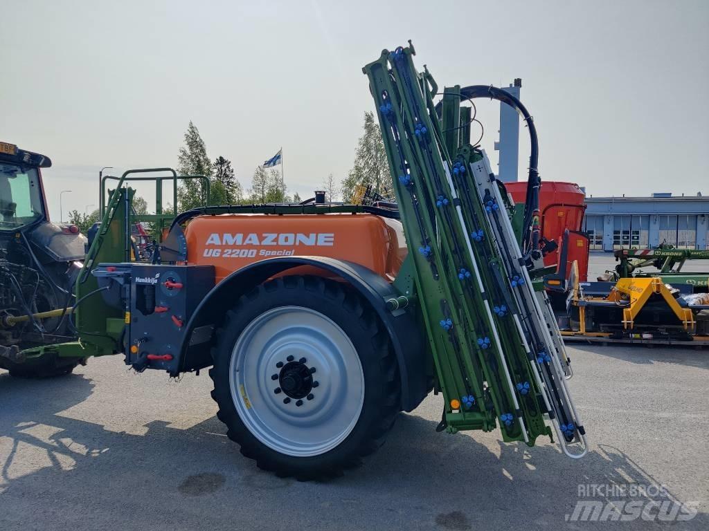 Amazone UG 2200 الرشاشات