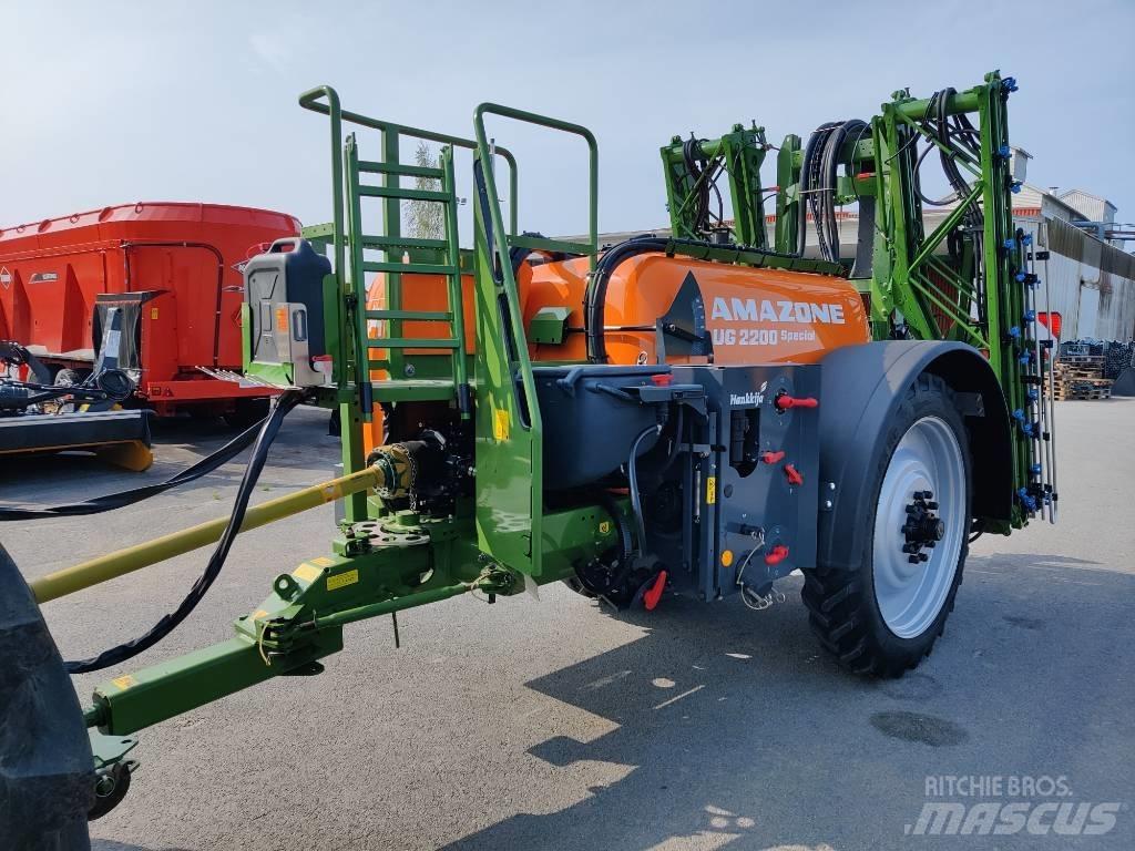 Amazone UG 2200 الرشاشات