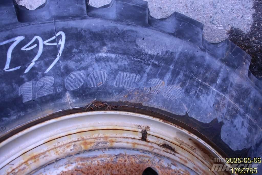 Michelin XMINED2 الإطارات والعجلات والحافات