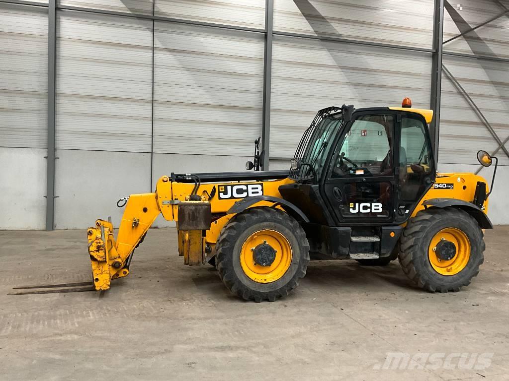 JCB 540-140 مناولات متداخلة