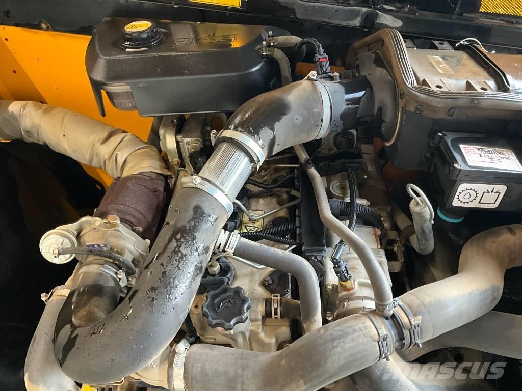 JCB 540-140 مناولات متداخلة