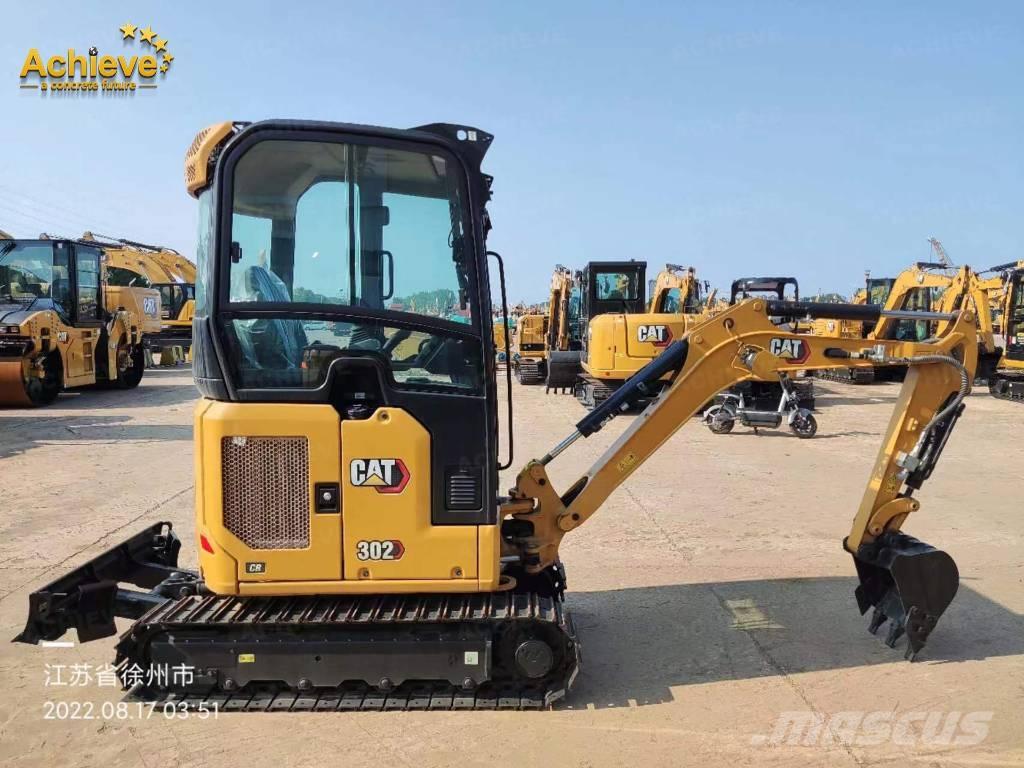 CAT 302CR حفارات زحافة