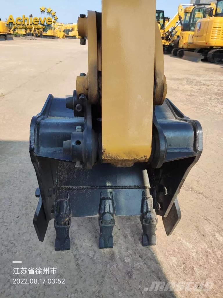 CAT 302CR حفارات زحافة