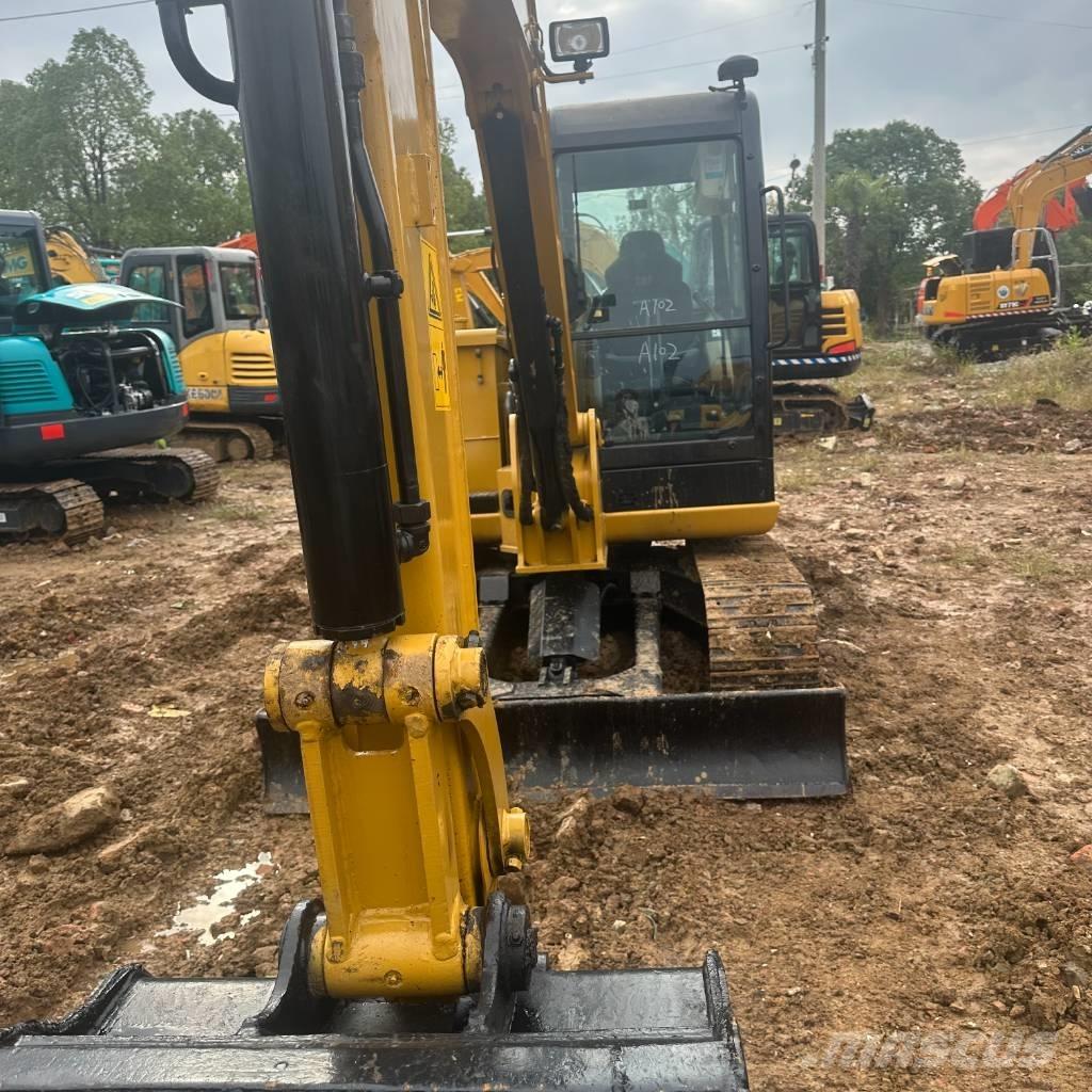 CAT 306E حفارات زحافة