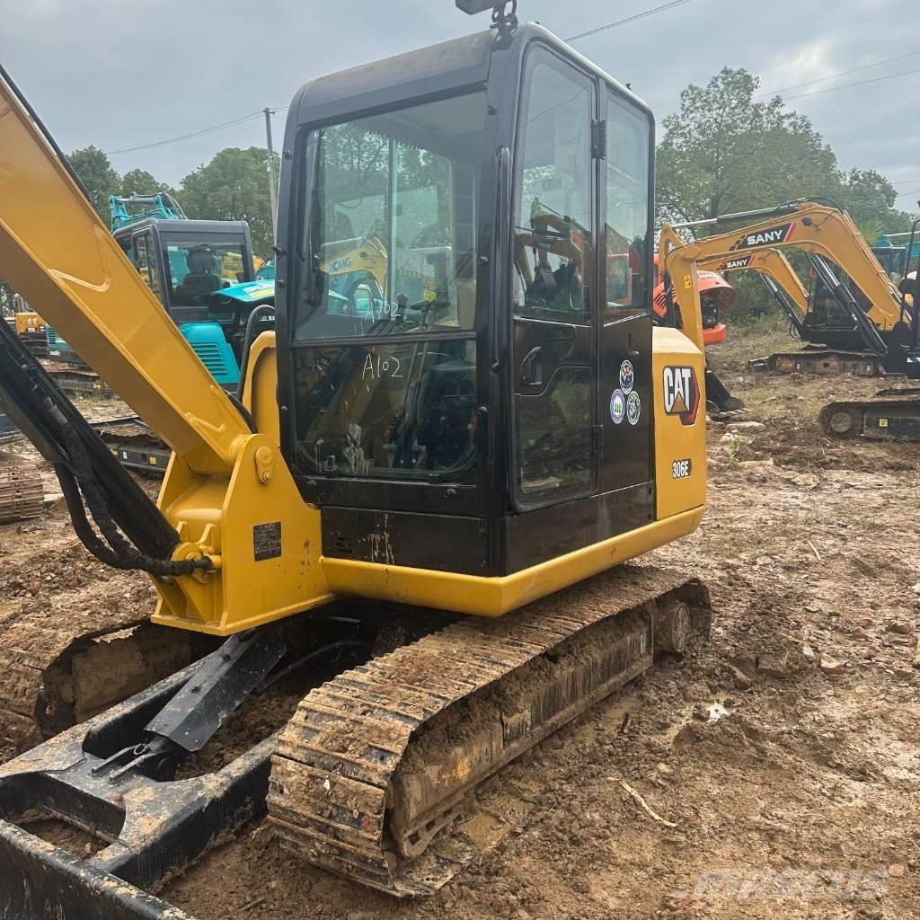 CAT 306E حفارات زحافة