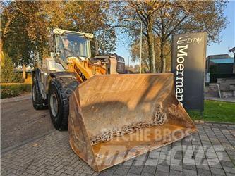 Liebherr L566 xPOWER لوادر بعجل