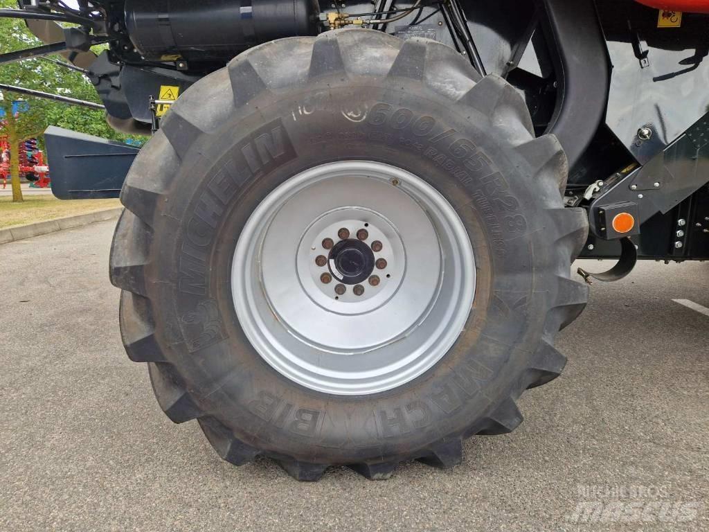 Case IH AF 7150 حصادات