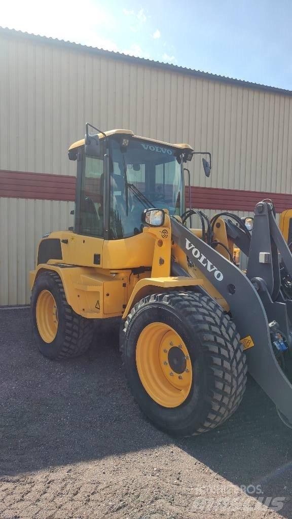 Volvo L 35 G لوادر بعجل