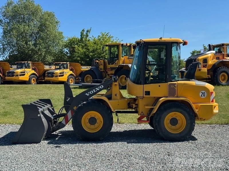 Volvo L 35 G لوادر بعجل
