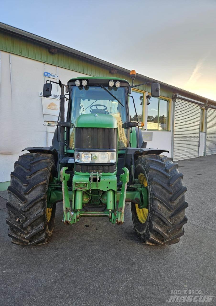 John Deere 7430 الجرارات