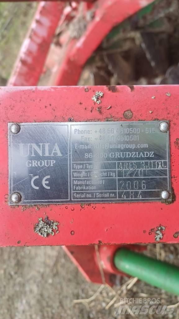 Unia Ares 3 TXL زحافات ساحقة