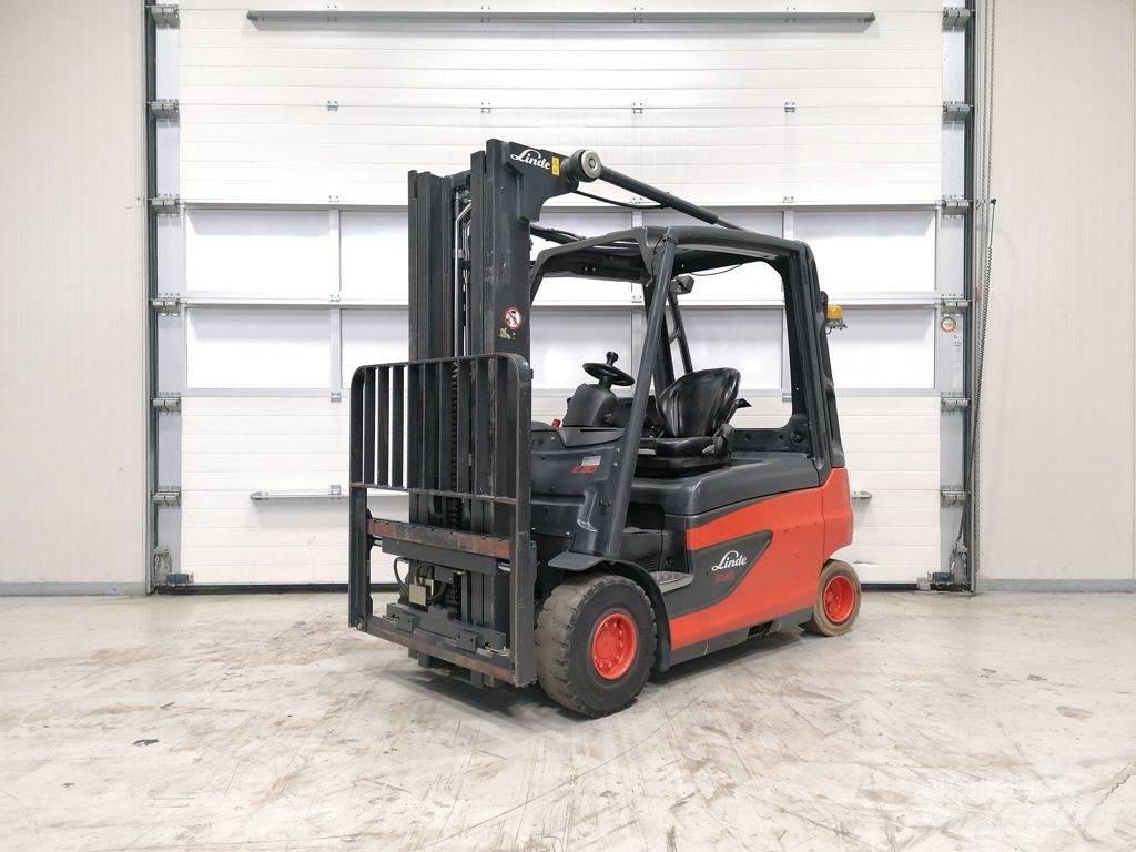 Linde E30L-01 شاحنات ذات رافعات شوكية تعمل بالكهرباء