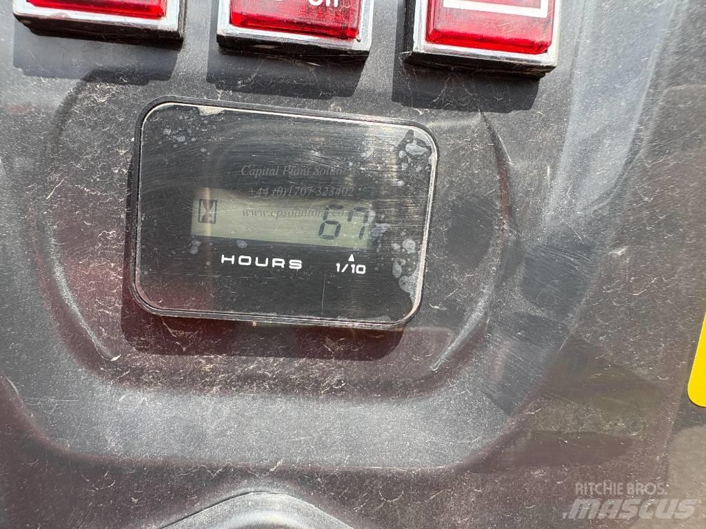 Kubota K 008-5 حفارات صغيرة أقل من 7 طن (حفارات صغيرة)