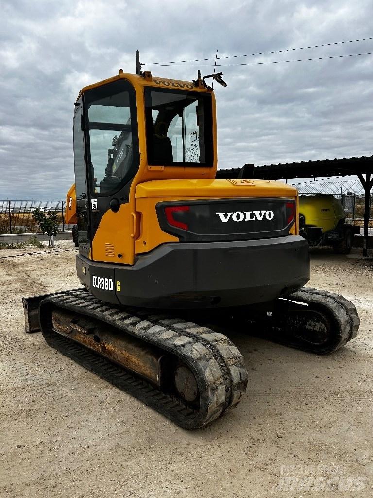 Volvo ERC 88 D حفارات وسط 7 طن - 12 طن