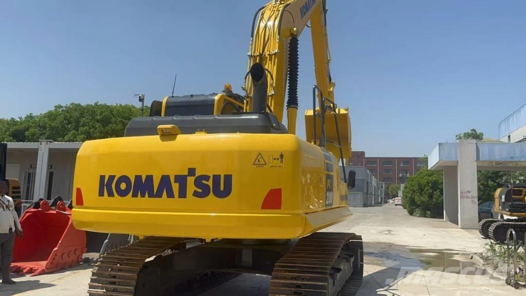 Komatsu PC 200-8N1 حفارات زحافة